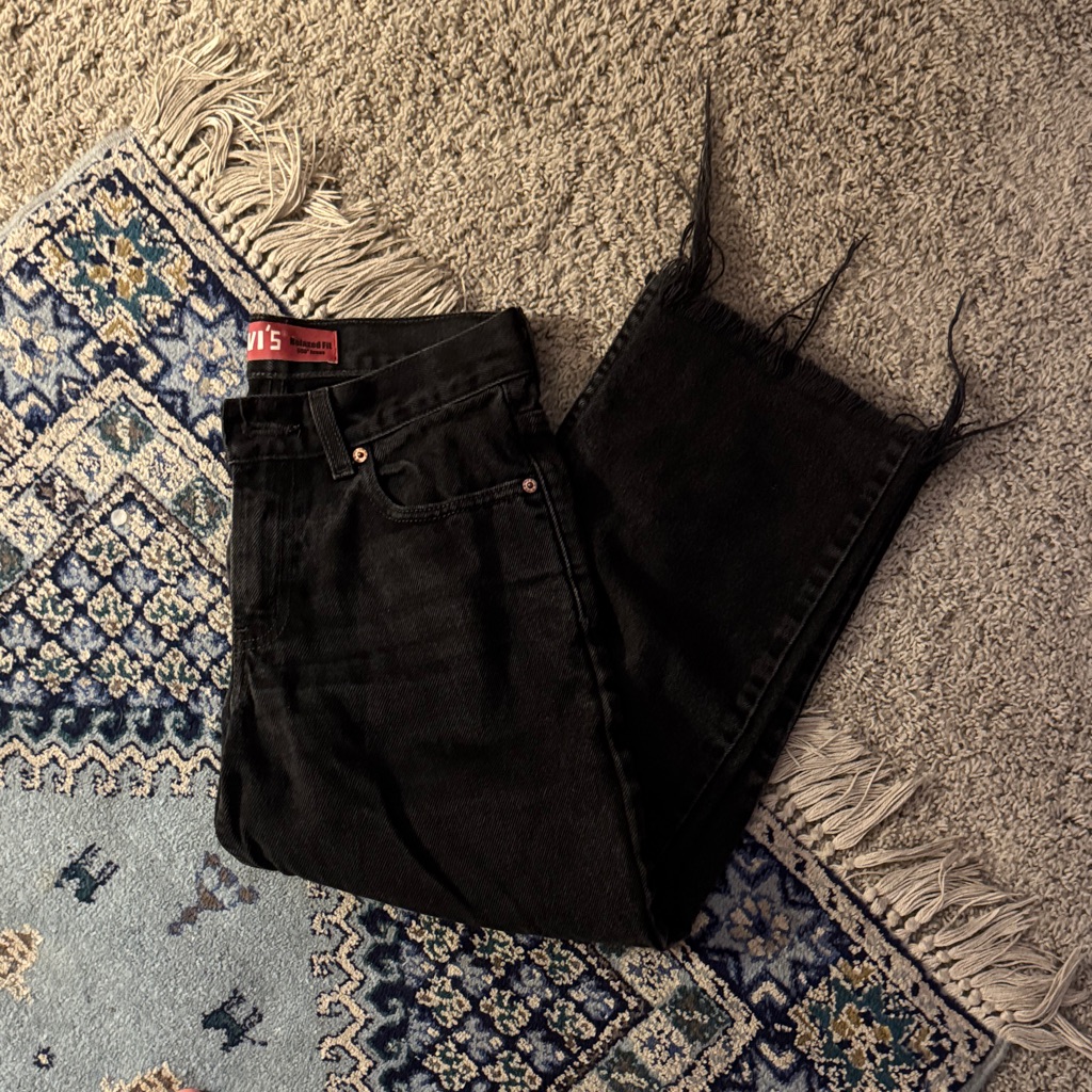 Levi's Black Relaxed Fit Jeans With Frayed Hem